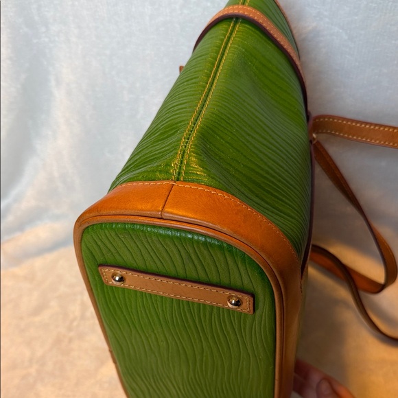 Dooney & Bourke Kelly Green and Tan Leather Shoulder Bag - Picture 4 of 13